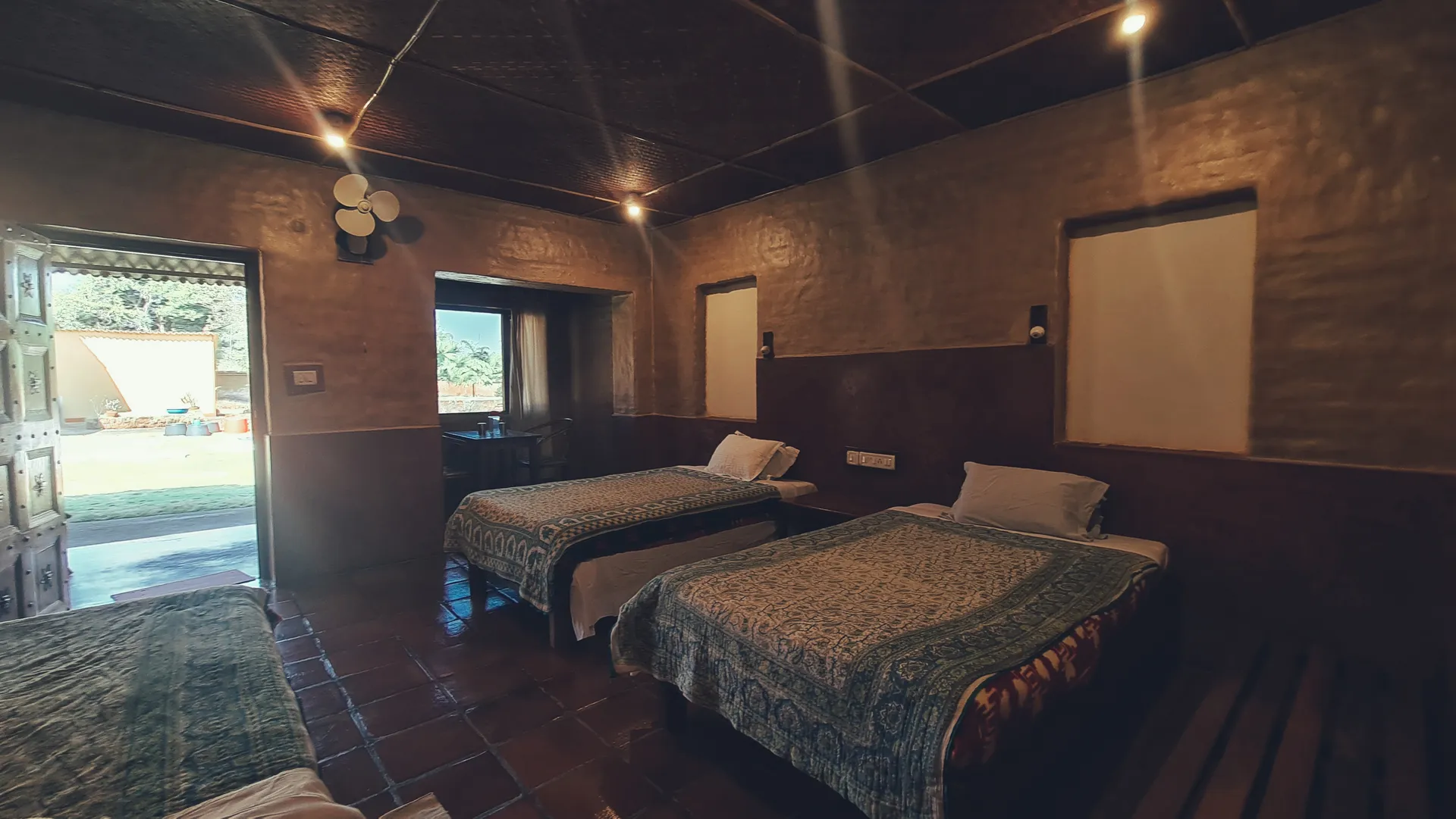 Garden view with dining nook